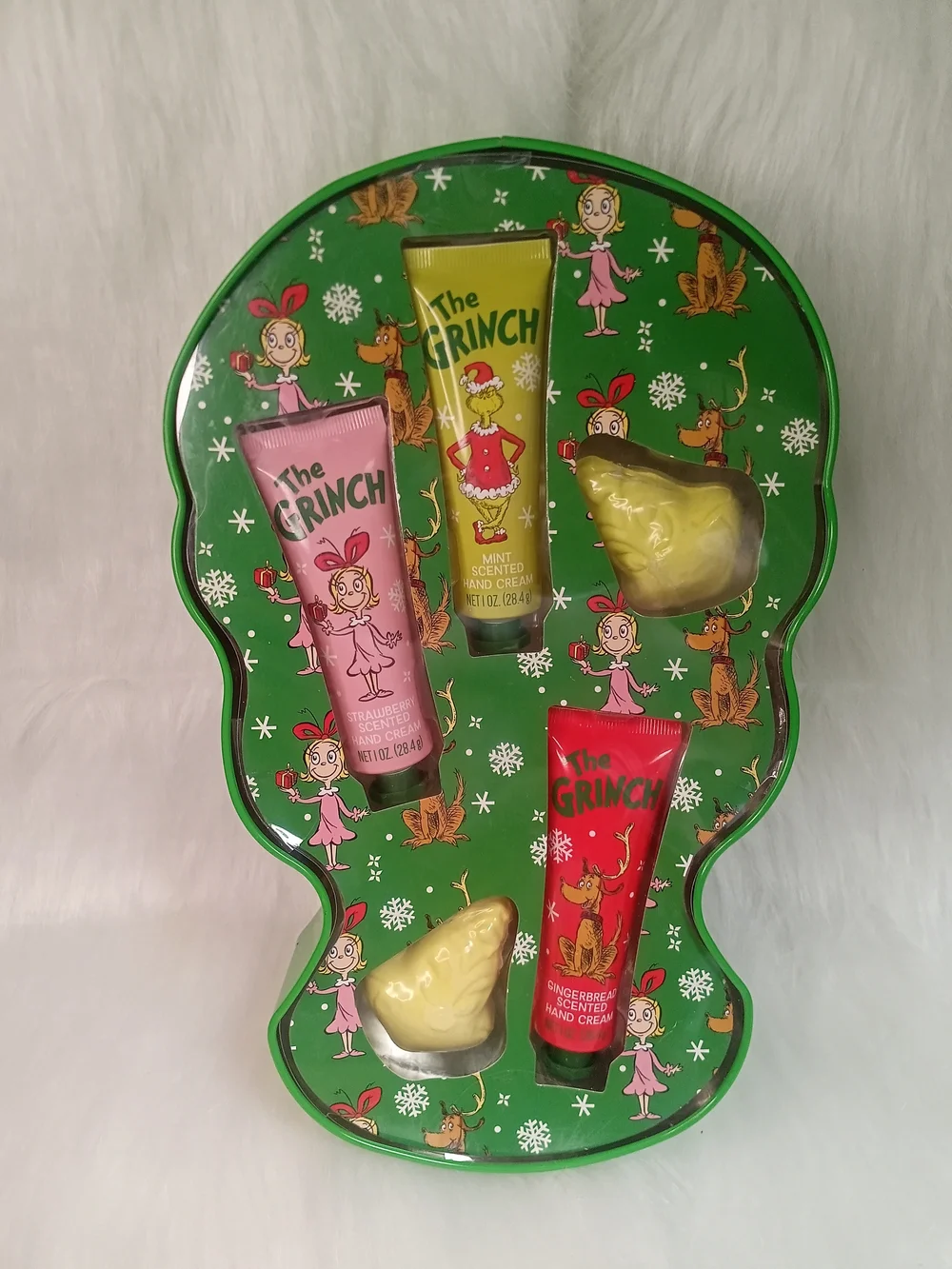 The Grinch Holiday Theme Bath & Body set